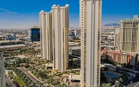 StripViewSuites at Signature